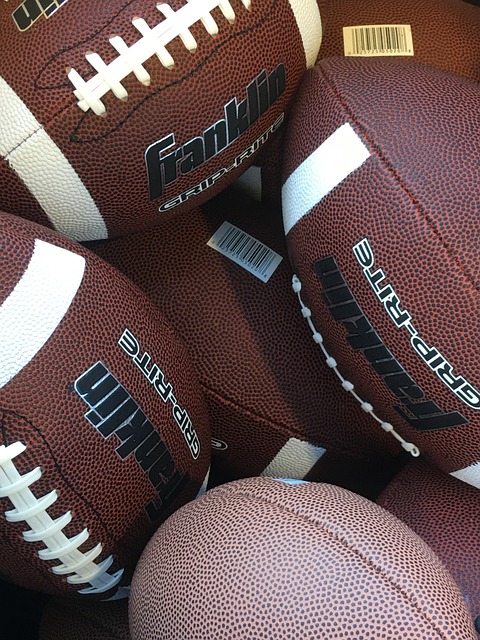 赛中占据更 赛中占据更