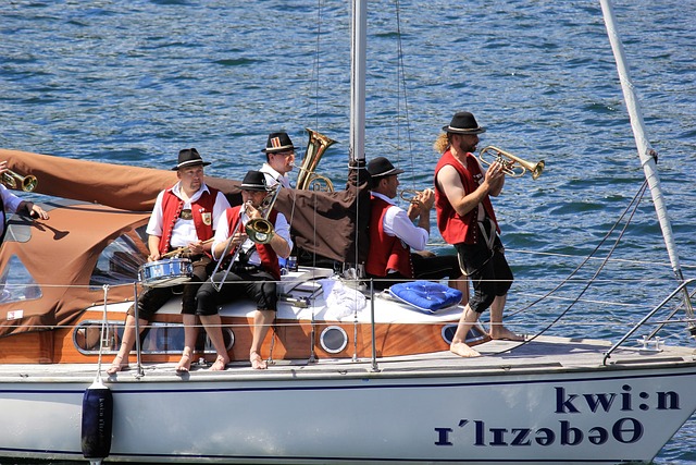 暴露了太阳 暴露了太阳